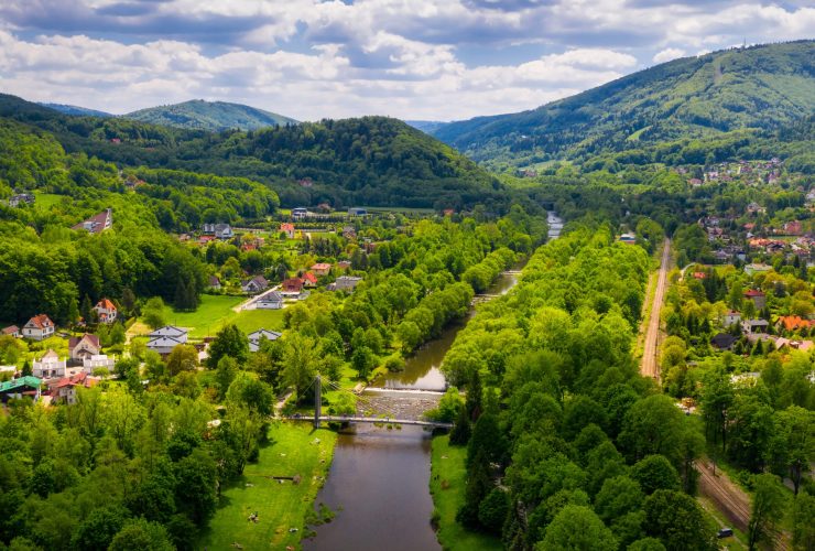 Malá dovolená v Pustevnách: Nejlepší výlety, wellness a hotely v srdci Beskyd